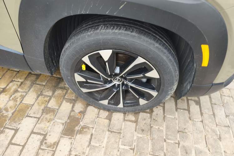 Used Mazda CX-50 2023 2.5L Smart Drive Version Right Front Wheel Hub