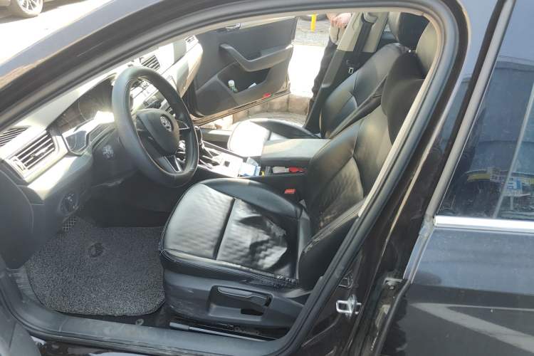 Used Skoda Superb 2016 TSI280 DSG Advanced Edition
