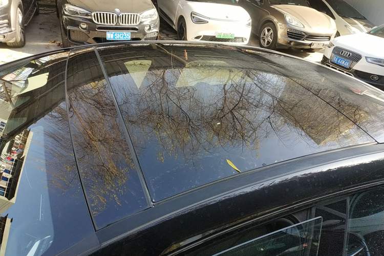 Used Mercedes-Benz EQE 2022 350 First Edition Special Version Roof