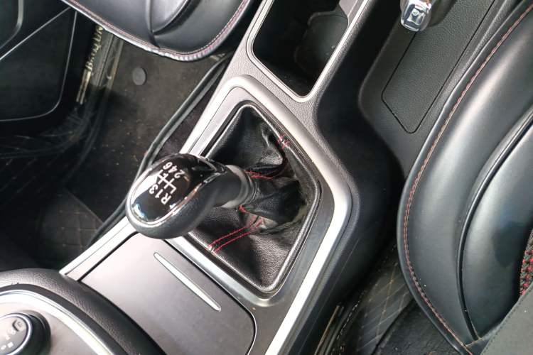 Used Baojun 560 2016 1.5T Manual Comfort Edition