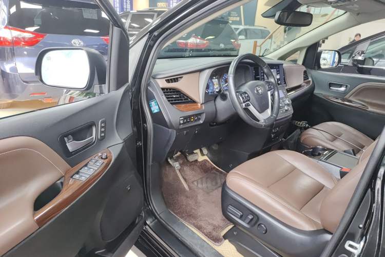 Used Toyota Sienna (Parallel Import) 2019 3.5L Four-Wheel Drive XLE 7 Seats U.S. Specification
