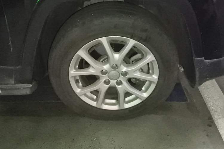 Used Jeep Cherokee 2016 2.4L Leading Edition
