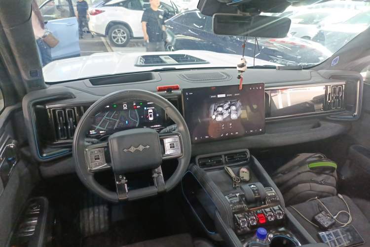 Used Formula Leopard 5 2023 Cloud Ride Flagship Edition