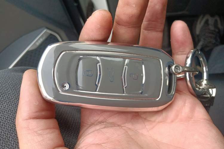 Used Geely Auto Emgrand X7 Sport 2021 1.8TD DCT Two-Wheel Drive Asian Games Comfort Edition Vehicle Key