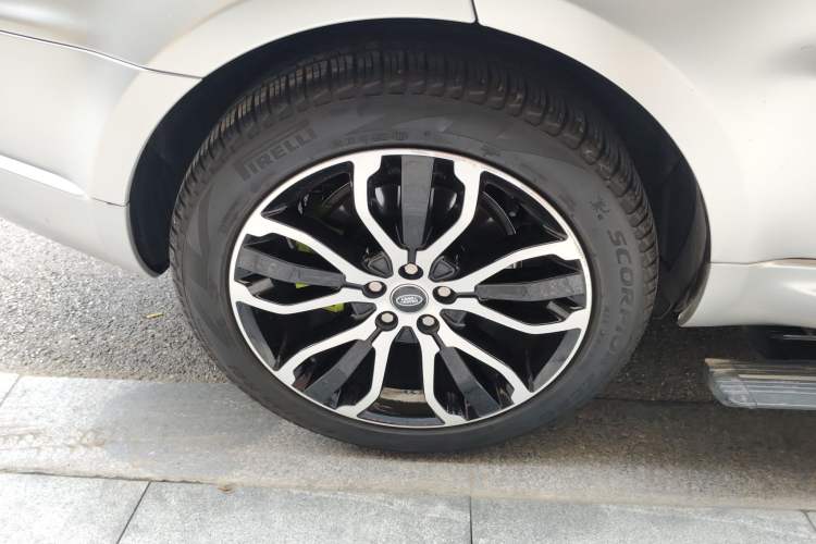 Used Land Rover Range Rover Sport 2022 3.0 L6 YAO Black Edition
