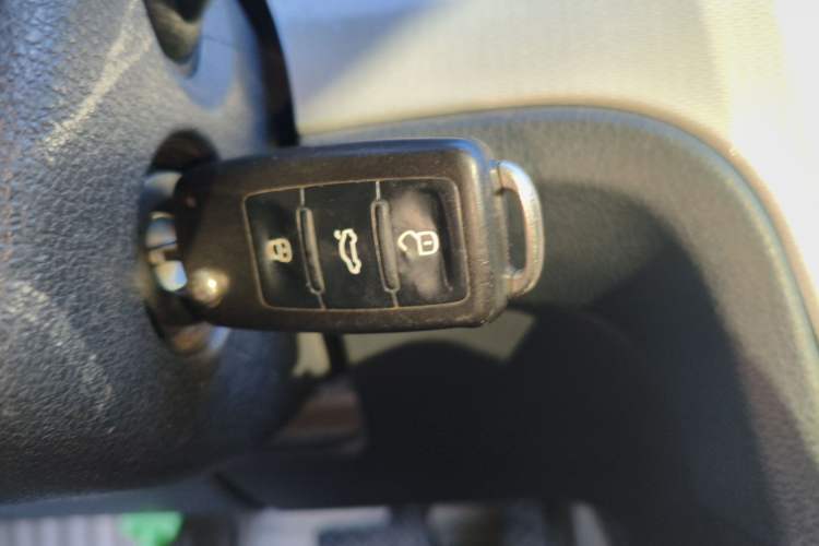 Used Volkswagen Gran Lavida 2013 1.6L Automatic Comfort Model
