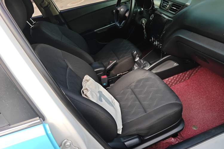 Used Kia K2 2012 Sedan 1.4L MT GLS Commemorative Edition
