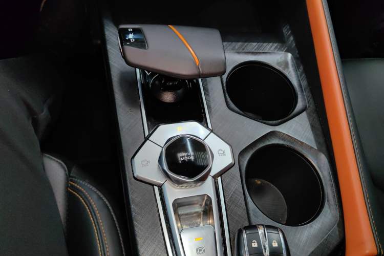 Used CHANGAN UNI-V iDD 2023 ZhiDian iDD 1.5T 113km Smart & Fun Version
