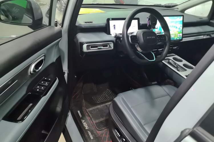 Used AION Y 2023 Plus 510 Smart Edition Driver Seat