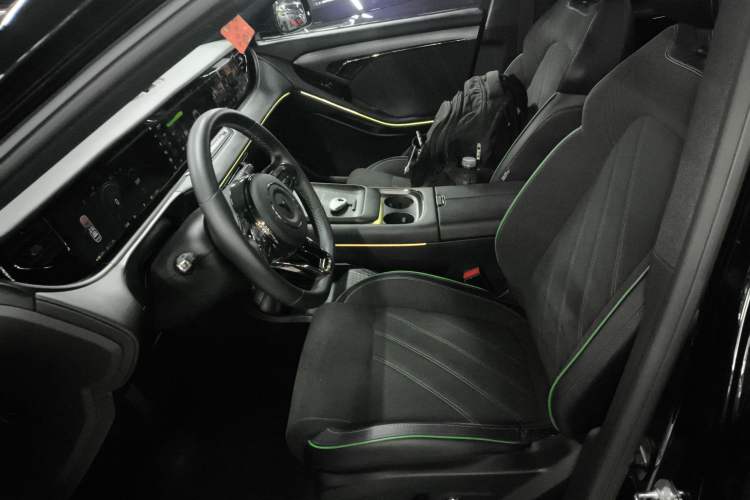 Used VOYAH FREE 2025 318 318 km Rear-Drive Touring Edition Left Front Seat