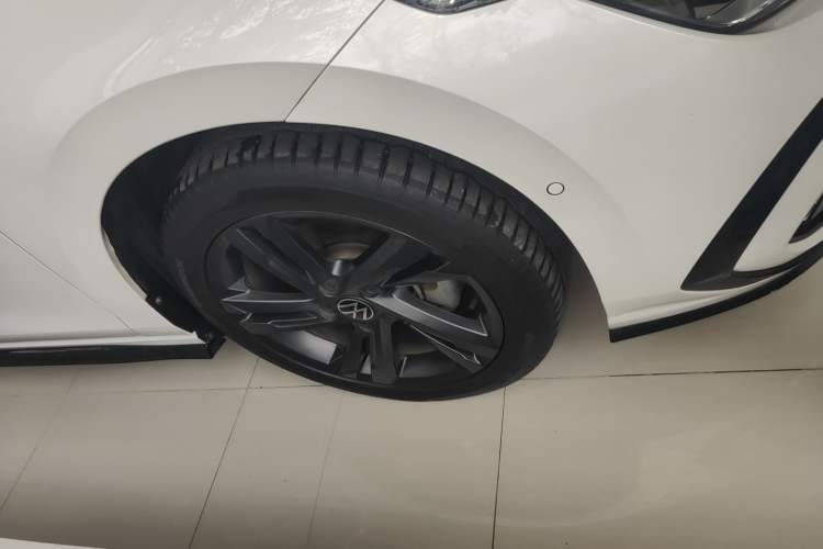 Used Volkswagen Golf 2021 280TSI DSG Pro First Edition Right Front Wheel Hub