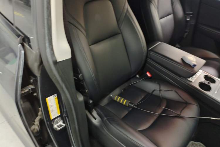 Used Tesla Model Y 2021 Performance High-Performance All-Wheel-Drive Version Right Front Seat