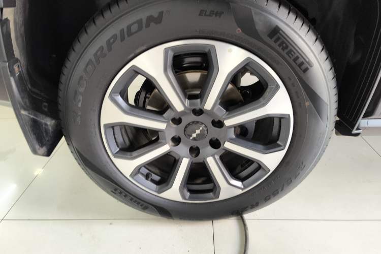 Used Formula Leopard 5 2023 Explore Edition