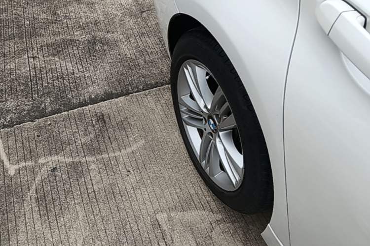 Used BMW 3 Series 2017 320Li Fashion Model
