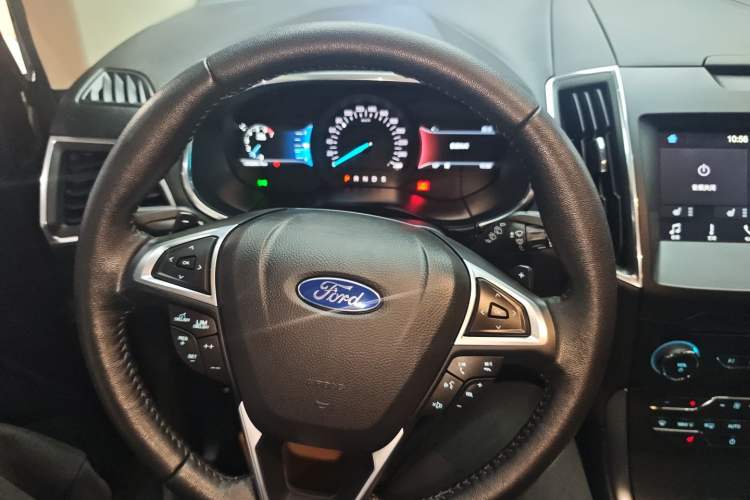 Used Ford Edge 2018 EcoBoost 245 Two-Wheel-Drive Titanium 7-Seater China VI Standard