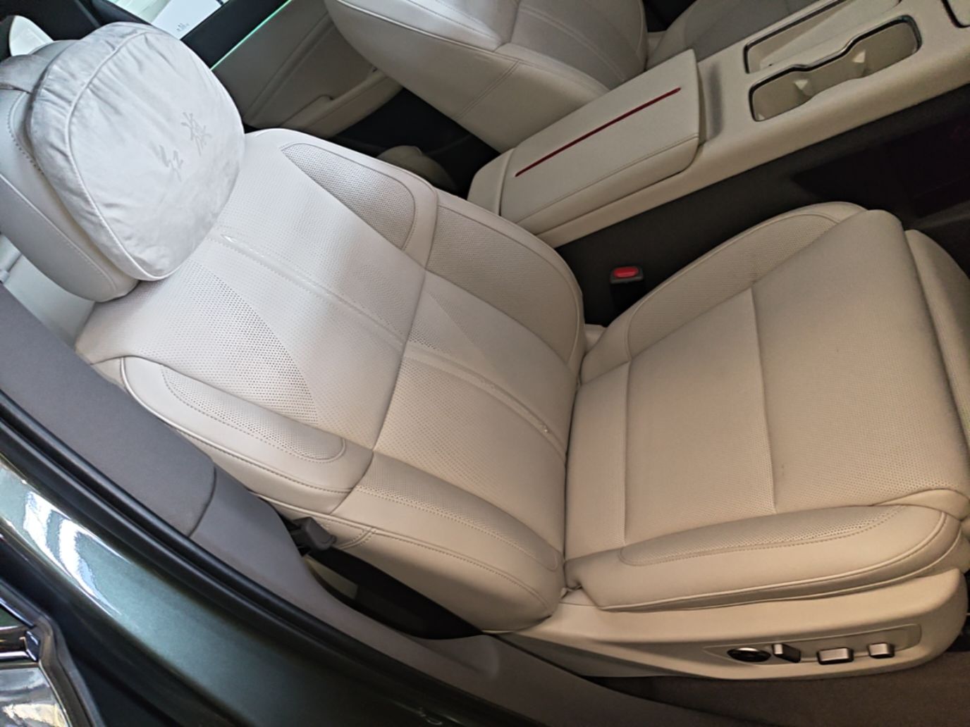 Hongqi HS6 PHEV 2026 240 Smart Hybrid Version — снимка 19