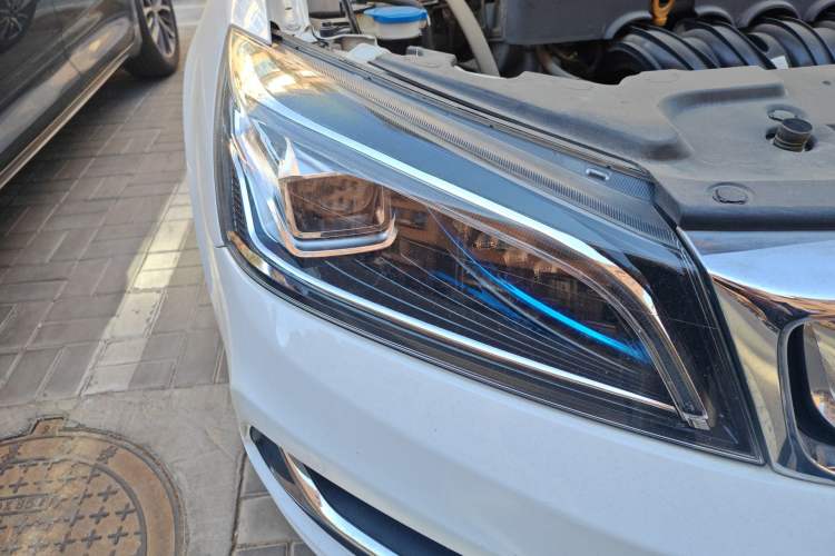 Used Geely Auto Emgrand 2020 1.5L Manual Upward Edition Right Front Headlight