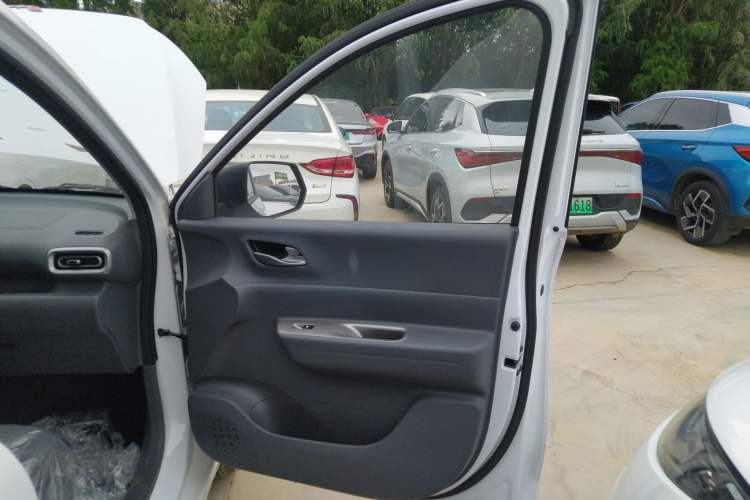 Used Wuling Hongguang New Energy 2025 Extended-Range Hybrid 50KM Comfort Version