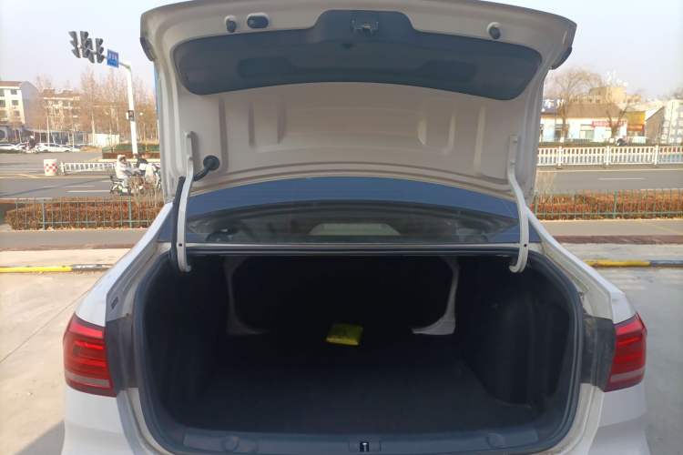 Used Volkswagen Lavida 2019 Lavida Start 1.5L Automatic Trendy Version China VI Standard
