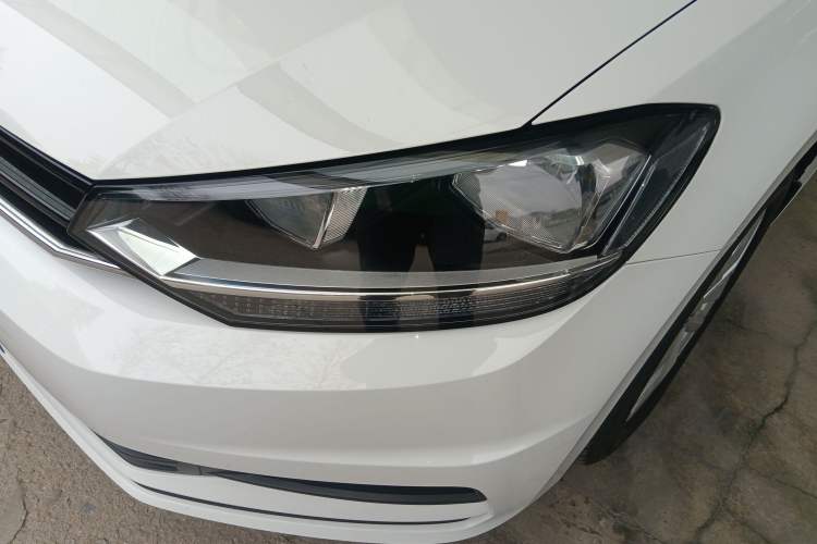 Used Volkswagen Touran 2021 Volkswagen Touran L 280TSI DSG Style Edition 7 Seats
