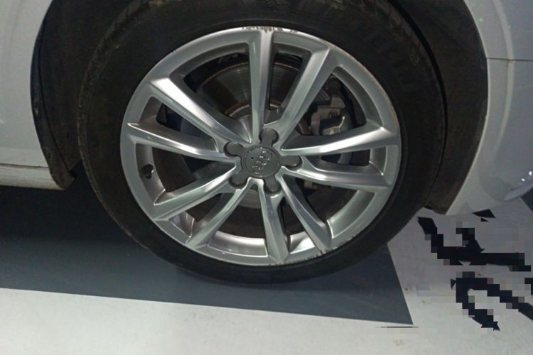 Used Audi A3 2015 Cabriolet 40 TFSI Right Front Wheel Hub