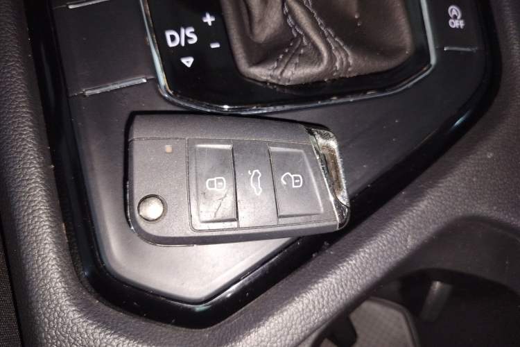 Used Volkswagen Tiguan L 2019 Revised 330TSI Automatic Two-Wheel Drive Smart & Luxury Edition China VI Standard
