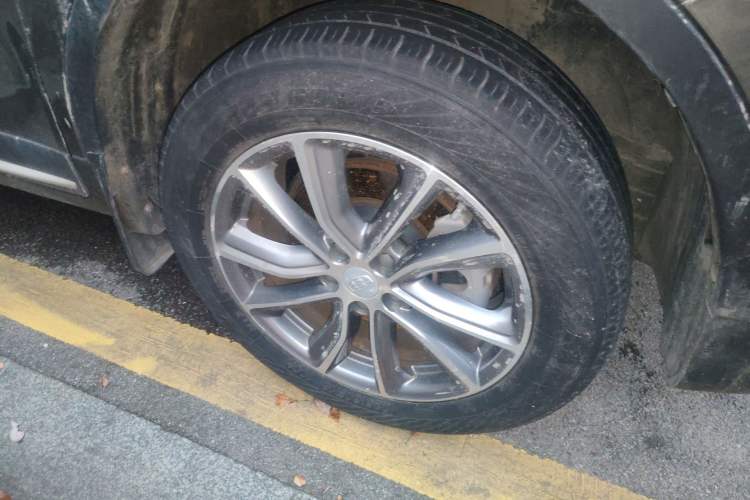 Used Geely Auto Emgrand X7 Sport 2020 1.8TD DCT Two-Wheel Drive Smart Connect 4G-Enabled Version