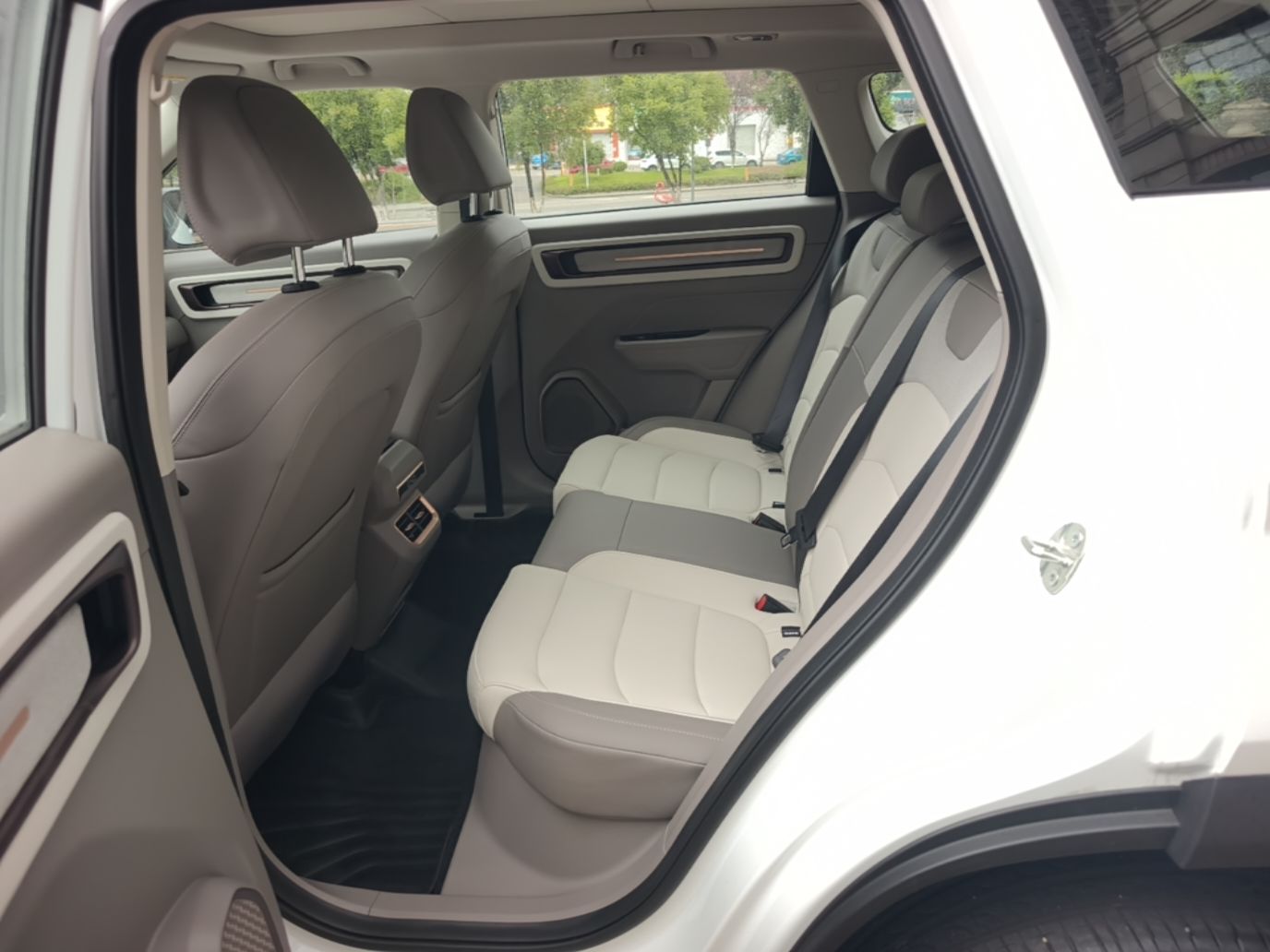 Geely Auto icon 2026 Model Chocolate 1.5TD Pure & Refined Edition — снимка 20