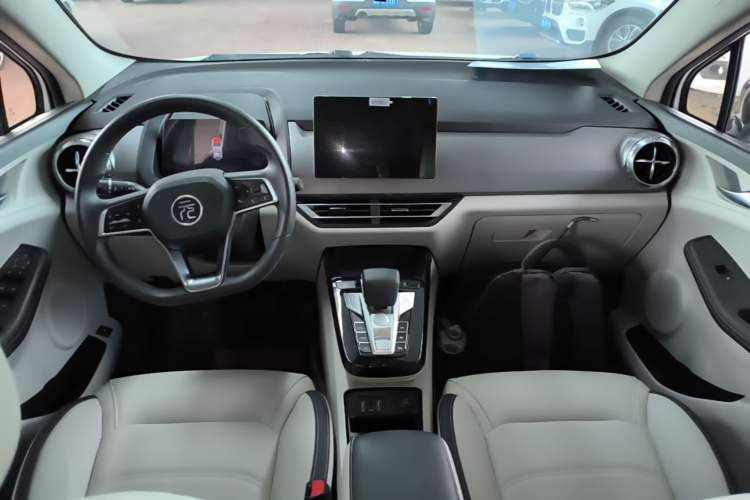 Used BYD Yuan Pro 2021 401 km Deluxe Version Center Console
