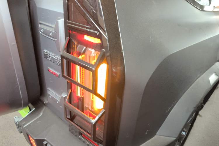 Used JETOUR Traveler 2025 2.0TD DCT XWD Cross+ Right Rear Taillight