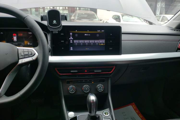 Used Volkswagen Lavida 2023 280TSI DSG Starry Sky Deluxe Edition Audio And AC Panel