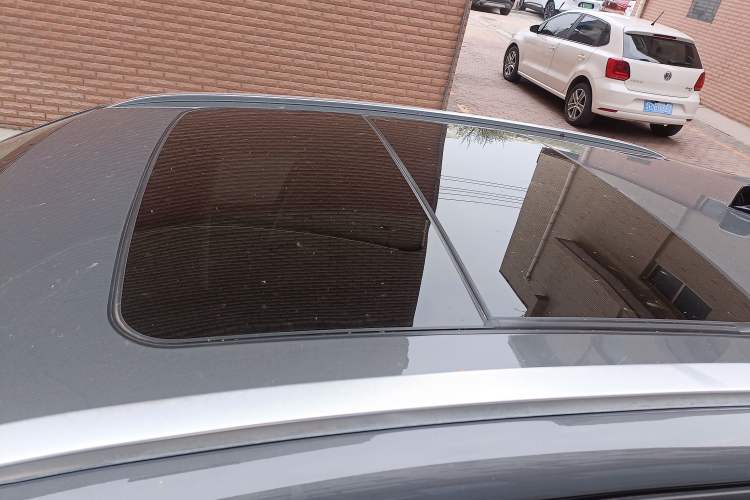 Used Lynk & Co 02 2018 1.5T DCT Two-Wheel Drive Pro Version China V Emission Standard
