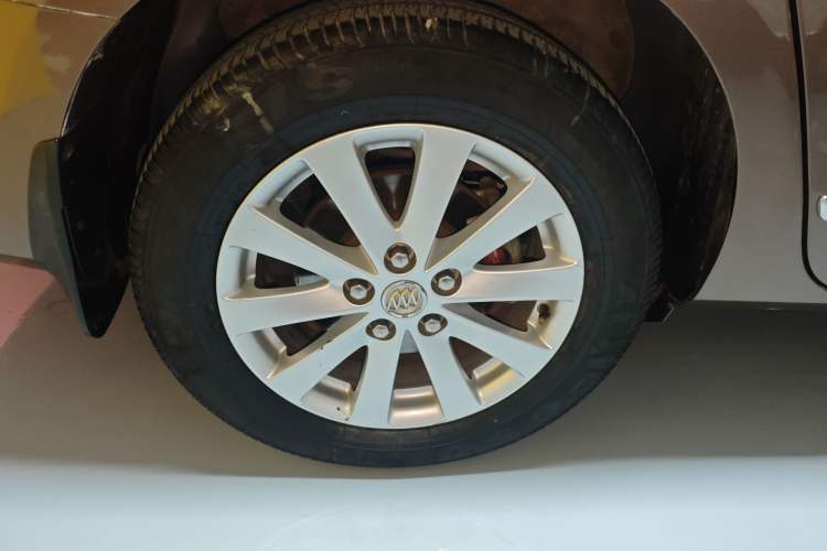 Used Buick GL8 2018 28T Luxury Model China VI Standard
