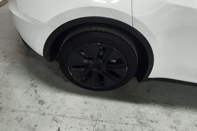 Used Tesla Model Y 2024 Rear-Wheel-Drive Version
