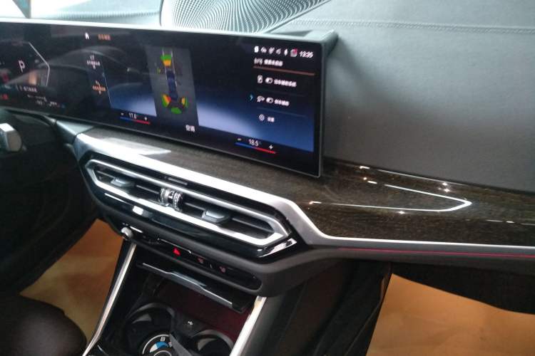 Used BMW 3 Series 2023 325Li M Sport Package Audio And AC Panel