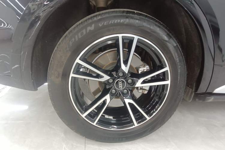 Used Audi Q5L 2024 40 TFSI Fashion Dynamic Model
