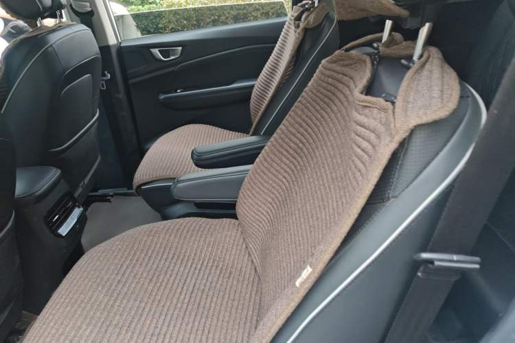 Used Wuling Jiachen 2022 1.5T CVT Deluxe Flagship Edition Left Rear Seat