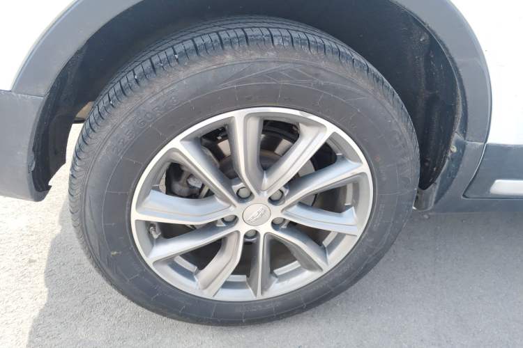 Used Geely Auto Emgrand X7 Sport 2018 1.8TD Automatic Two-Wheel Drive Smart Connect 4G Internet Edition