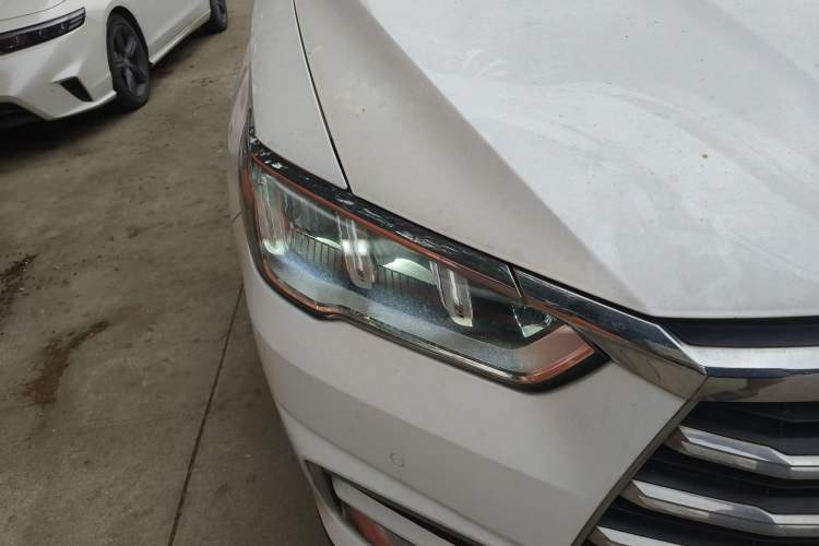 Used BYD Song Pro 2019 1.5T Automatic Prestige Model Right Front Headlight