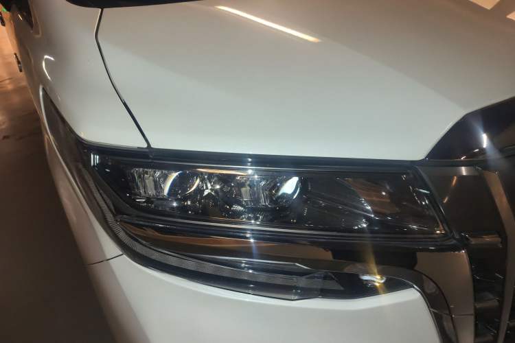 Used Toyota Alphard 2019 Dual-Engine 2.5L Luxury Edition Right Front Headlight