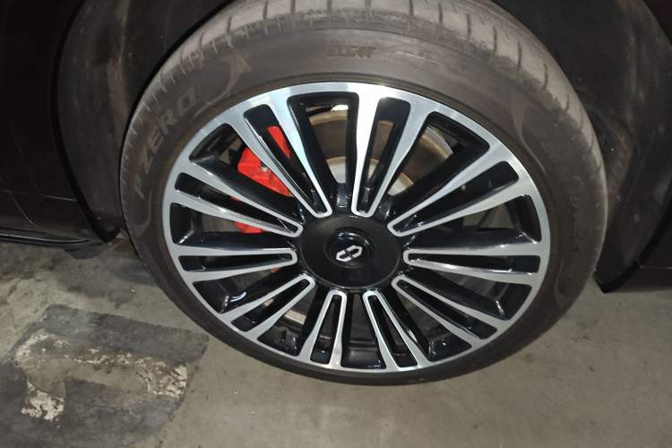 Used Hima AITO M9 2025 Extended-Range Ultra Version 52 kWh 6-Seater