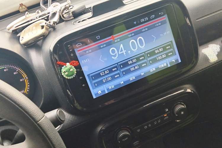 Used Roewe Clever 2021 302 km New Four-Seater Super-Efficient Version