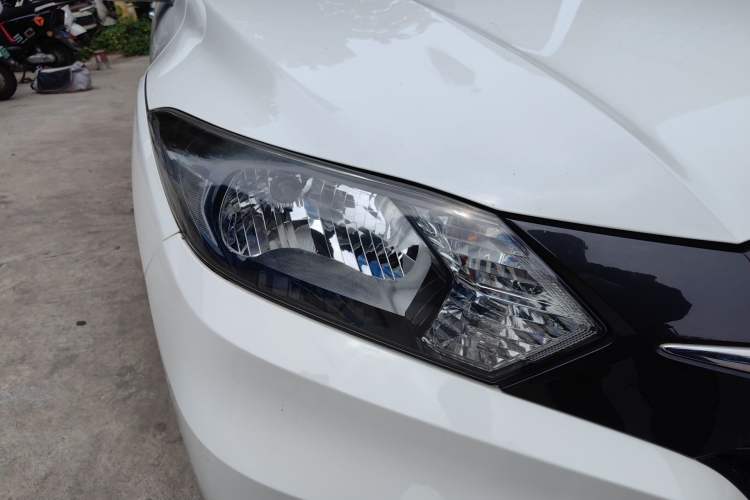 Used Honda Vezel 2015 1.5L CVT two-wheel drive Comfort trim
