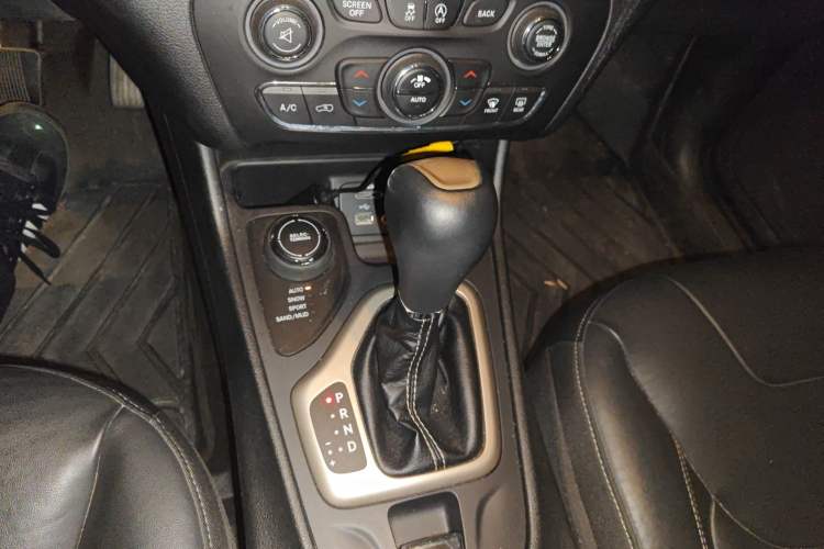 Used Jeep Cherokee 2017 2.4L Professional Edition
