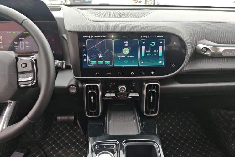 Used Haval DARGO 2021 1.5T DCT Two-Wheel Drive Border Collie Edition Audio And AC Panel