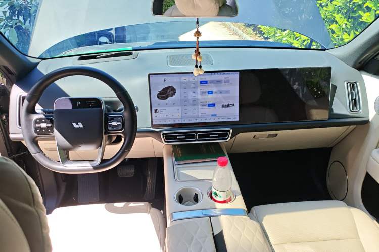 Used Li Auto L9 2022 Max model
