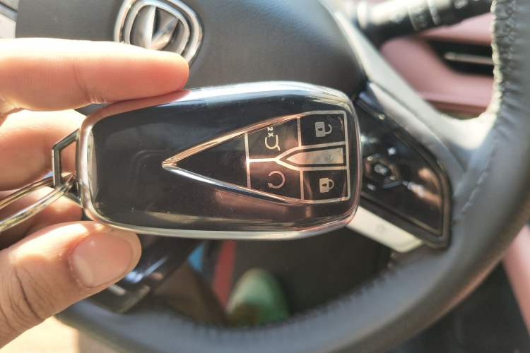 Used CHANGAN CS75 PLUS 2025 Model, 3rd Generation Champion Edition 1.5T Jinghang Version
