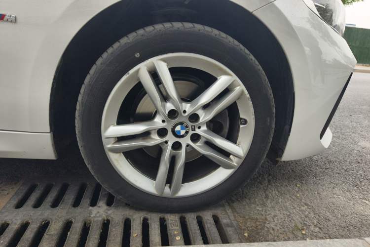 Used BMW 1 Series 2021 Revised 120i M Sport Night Edition Right Front Wheel Hub