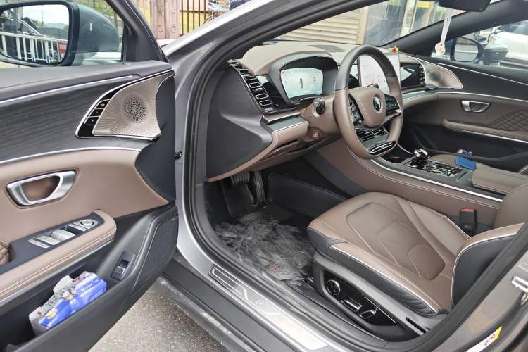 Used BYD Han 2022 EV Genesis Edition 610KM All-Wheel Drive Premium Model Driver Seat