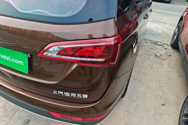 Used Baojun 730 2019 1.5L Manual Fashion Model 7-seater China VI

